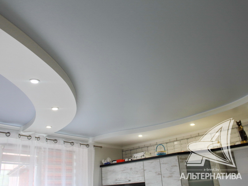 Потолок. Фото: агентство недвижимости «Альтернатива»