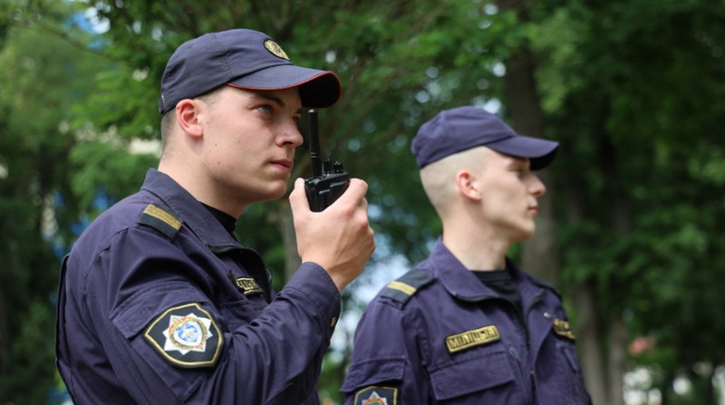 Милиционеры контролируют ситуацию