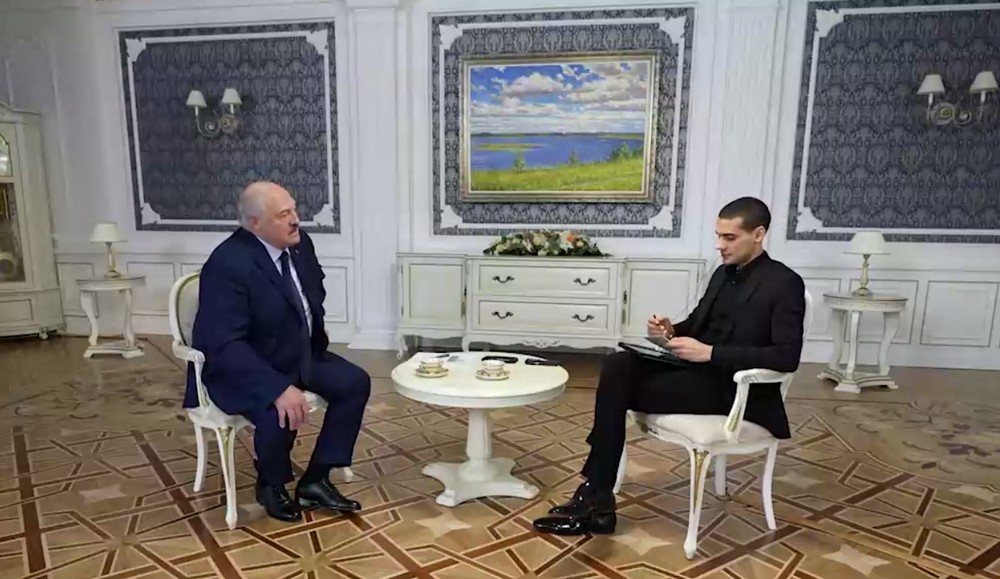 Лукашенко и американский блогер Марио Науфал.