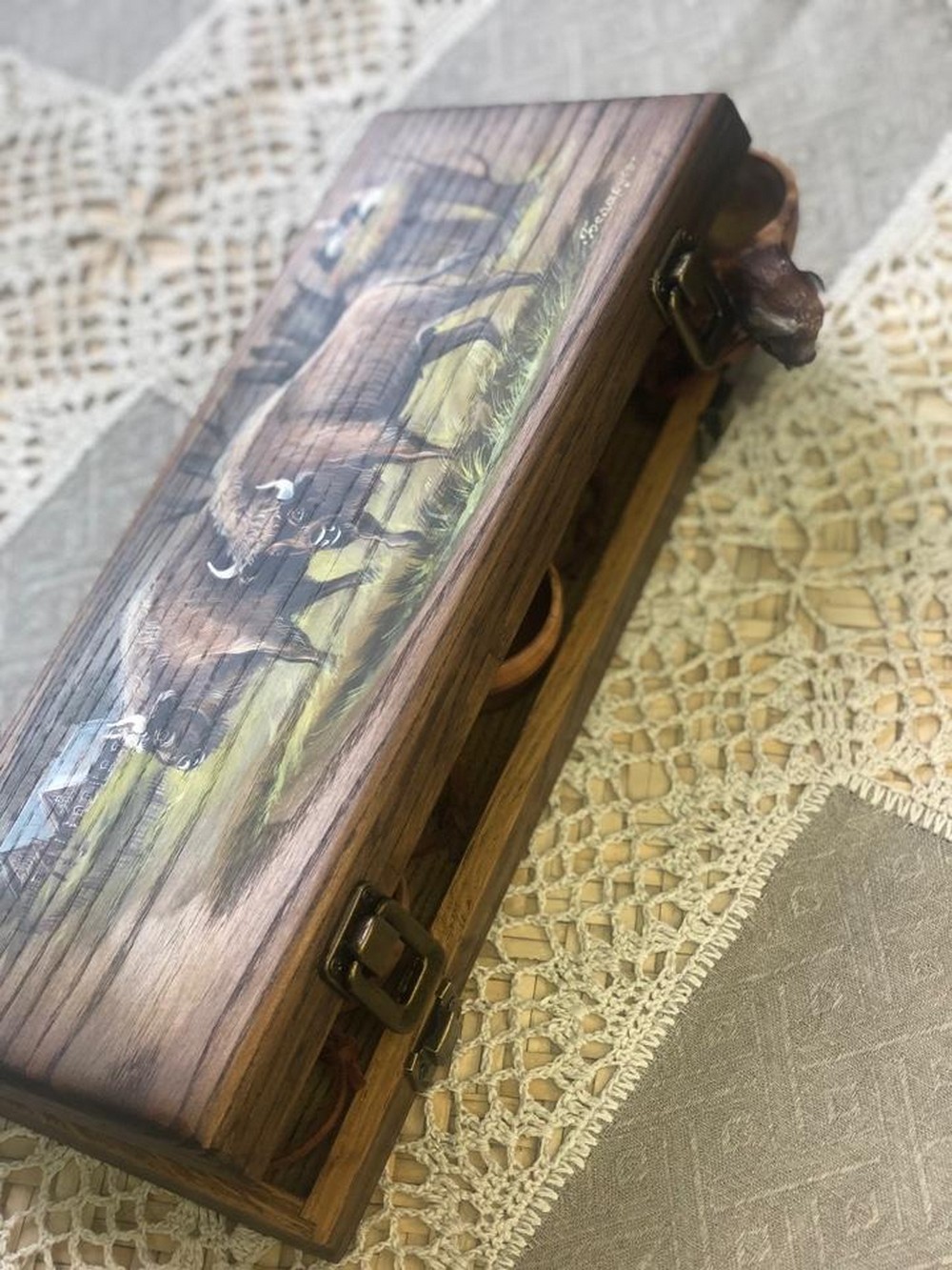 Подарочный набор рюмок в форме зубра. Фото: artfolk.by