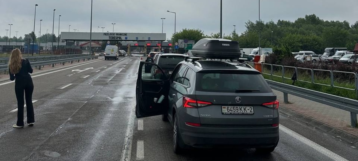 Очередь перед пунктом пропуска «Тересполь» 3 июня 2025 года. Фото из приграничных чатов