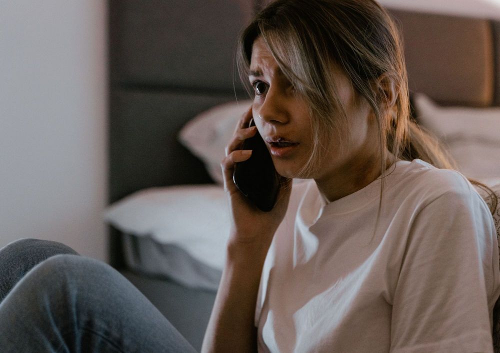 Исследования показывают, что люди, уже пережившие насилие, чаще снова сталкиваются с ним. 