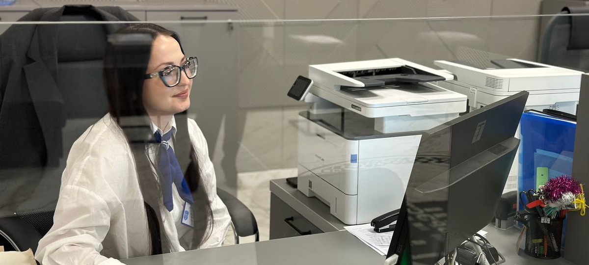 Работник службы «Одно окно» в Бресте