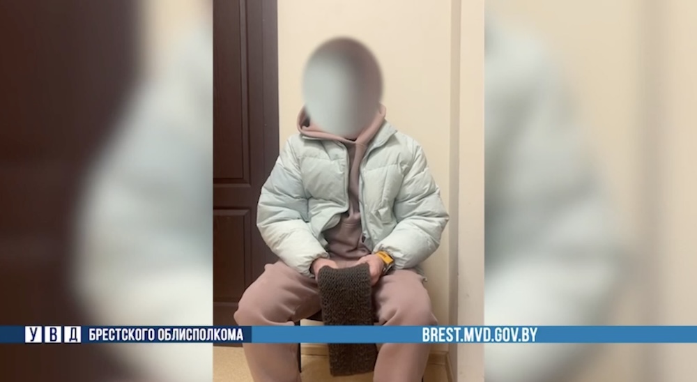 «Покаянное» видео брестчанина, который дрифтил на внедорожнике в деревне Страдечь.